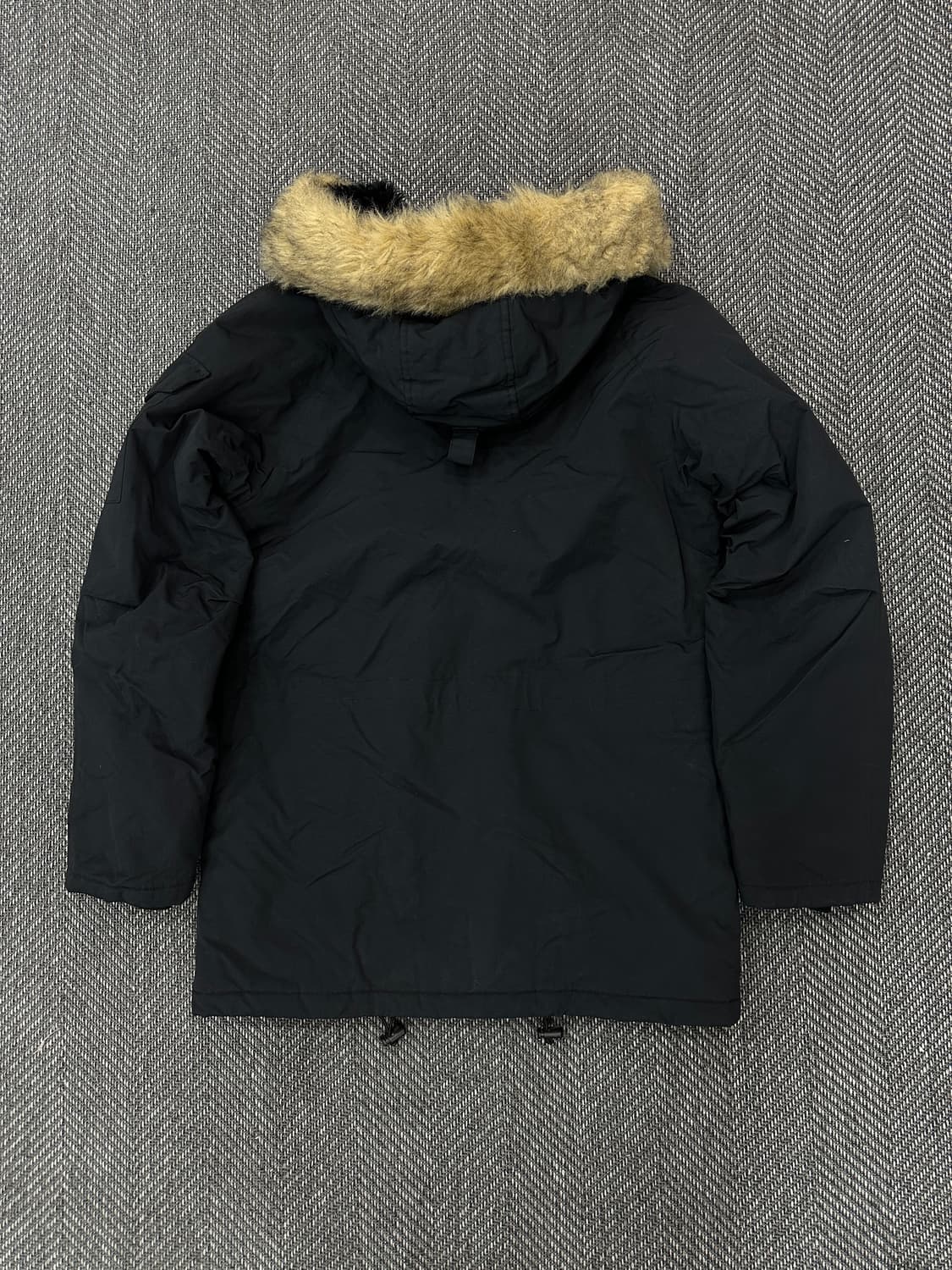 칼하트 앵커리지 퍼 파카 블랙 상품이미지8