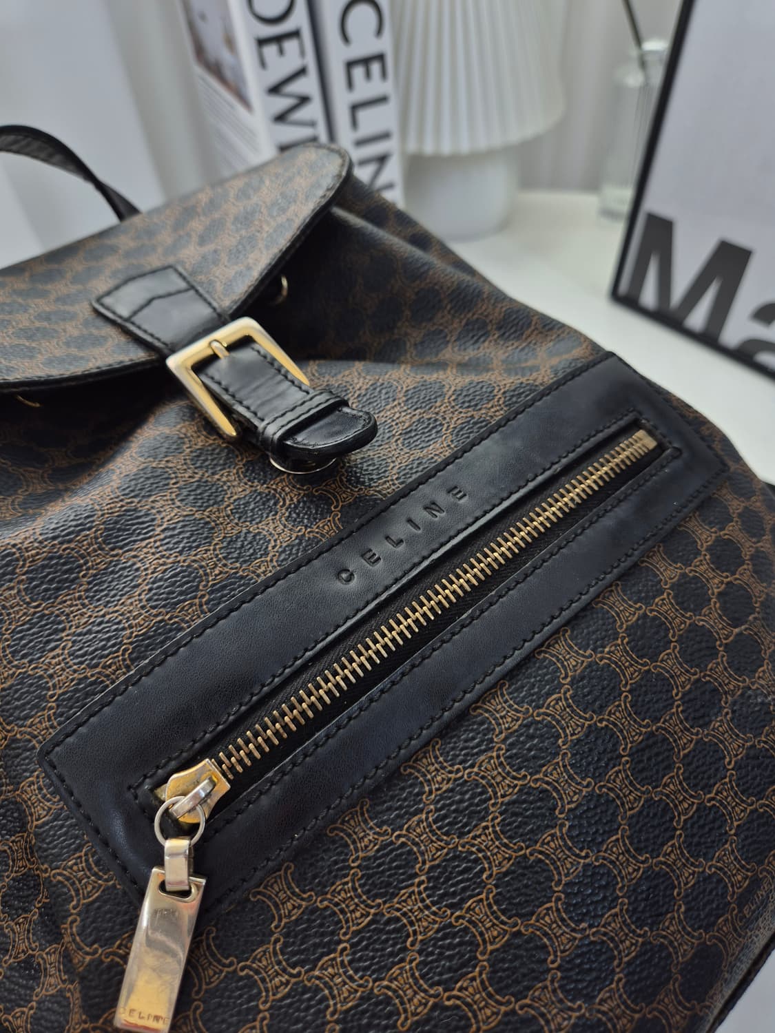 셀린느 마카담 백팩 상품이미지2