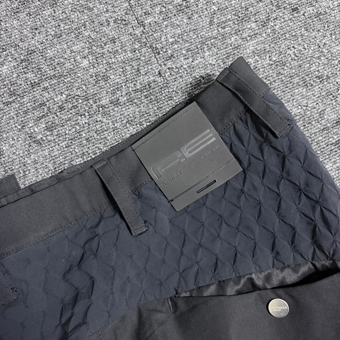 게릴라 그룹 Transformable Dual Shell Pants 상품이미지7