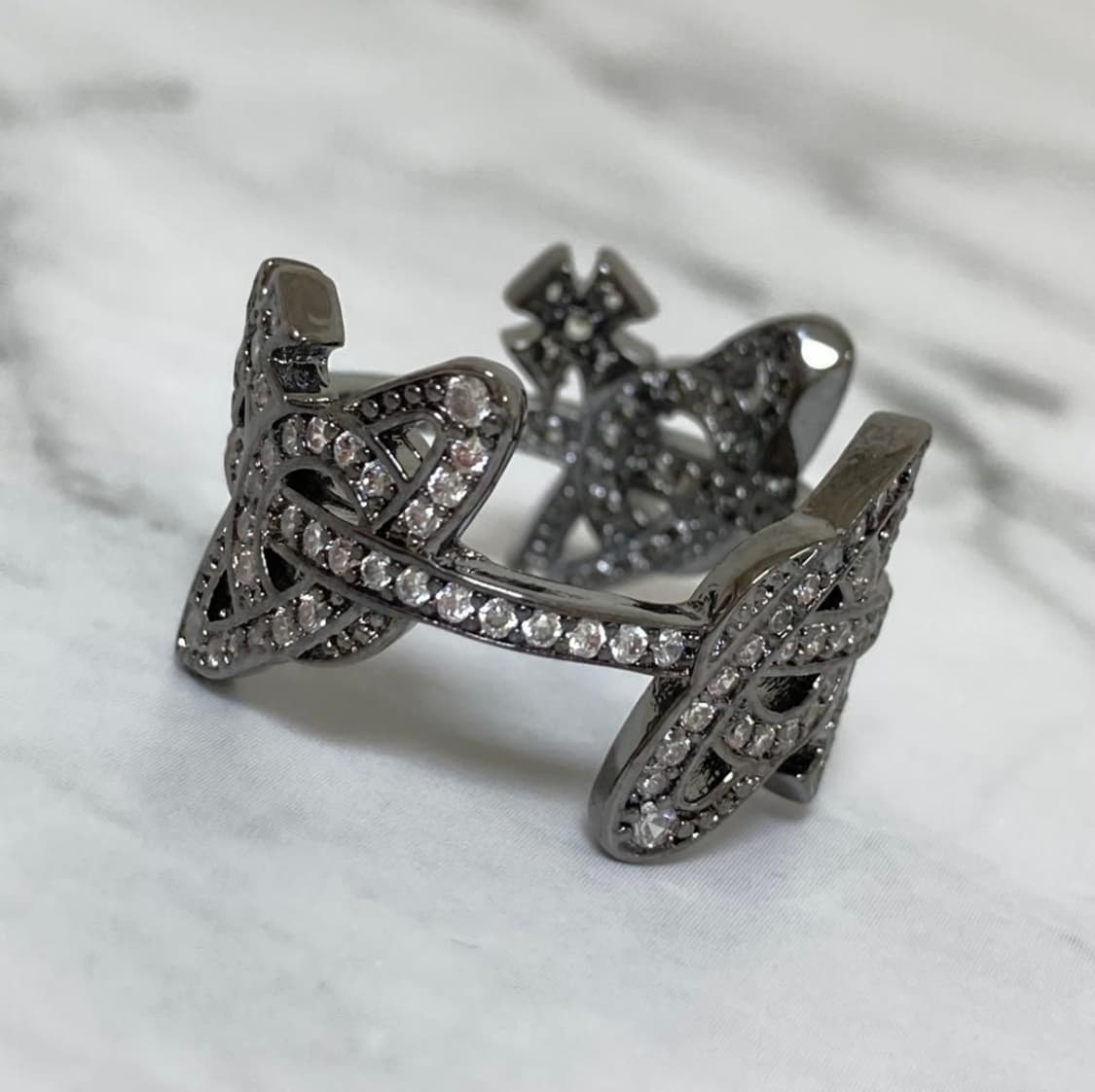 비비안웨스트우드 화이트크리스탈 그레이실버 orb링 반지 상품이미지3