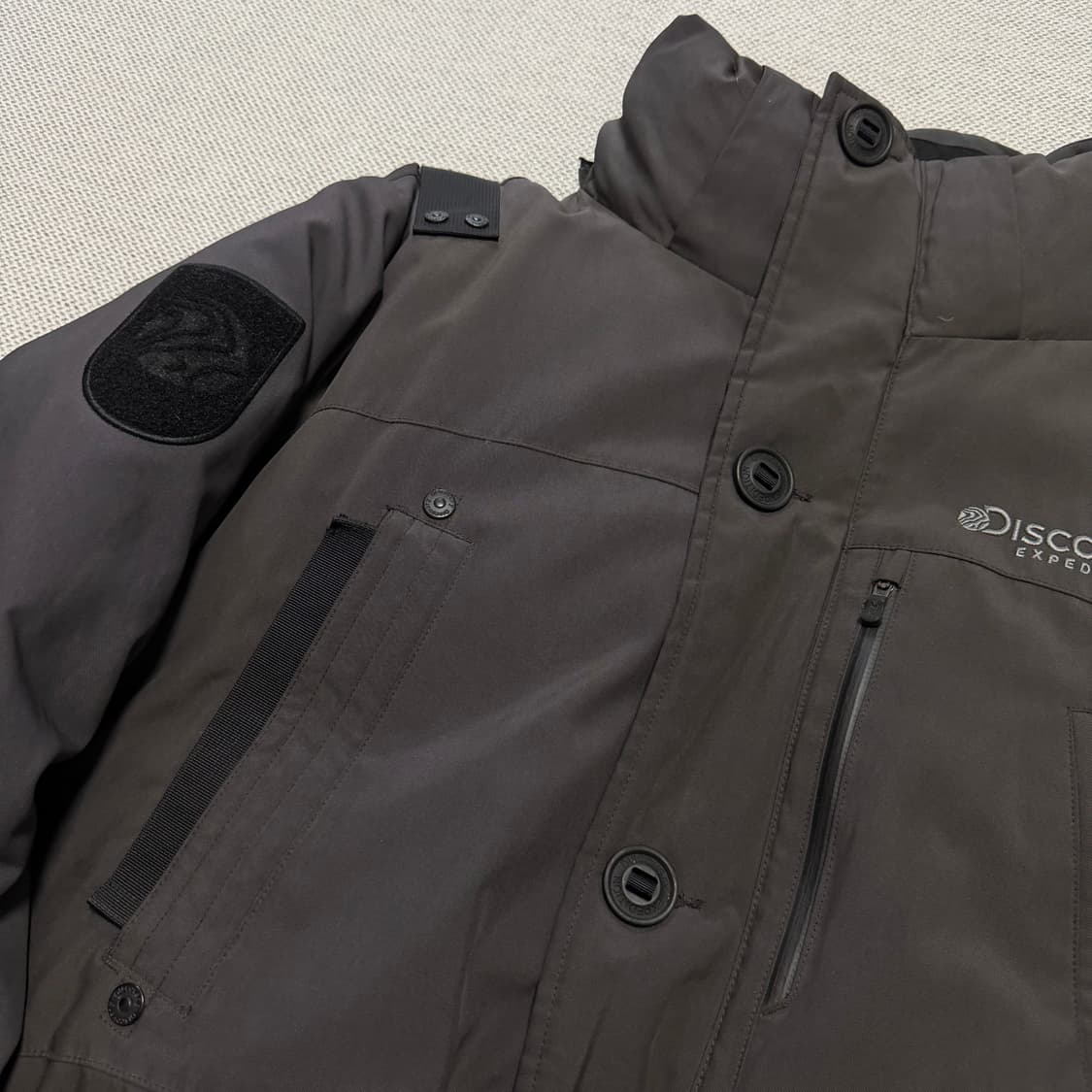 디스커버리 밀포드 다운 롱패딩 자켓 상품이미지2