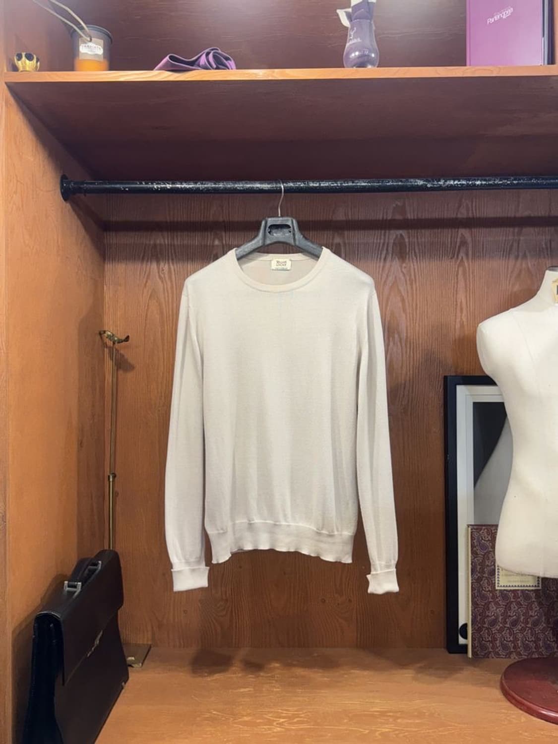 윌리엄로키 크루넥 니트 상품이미지1