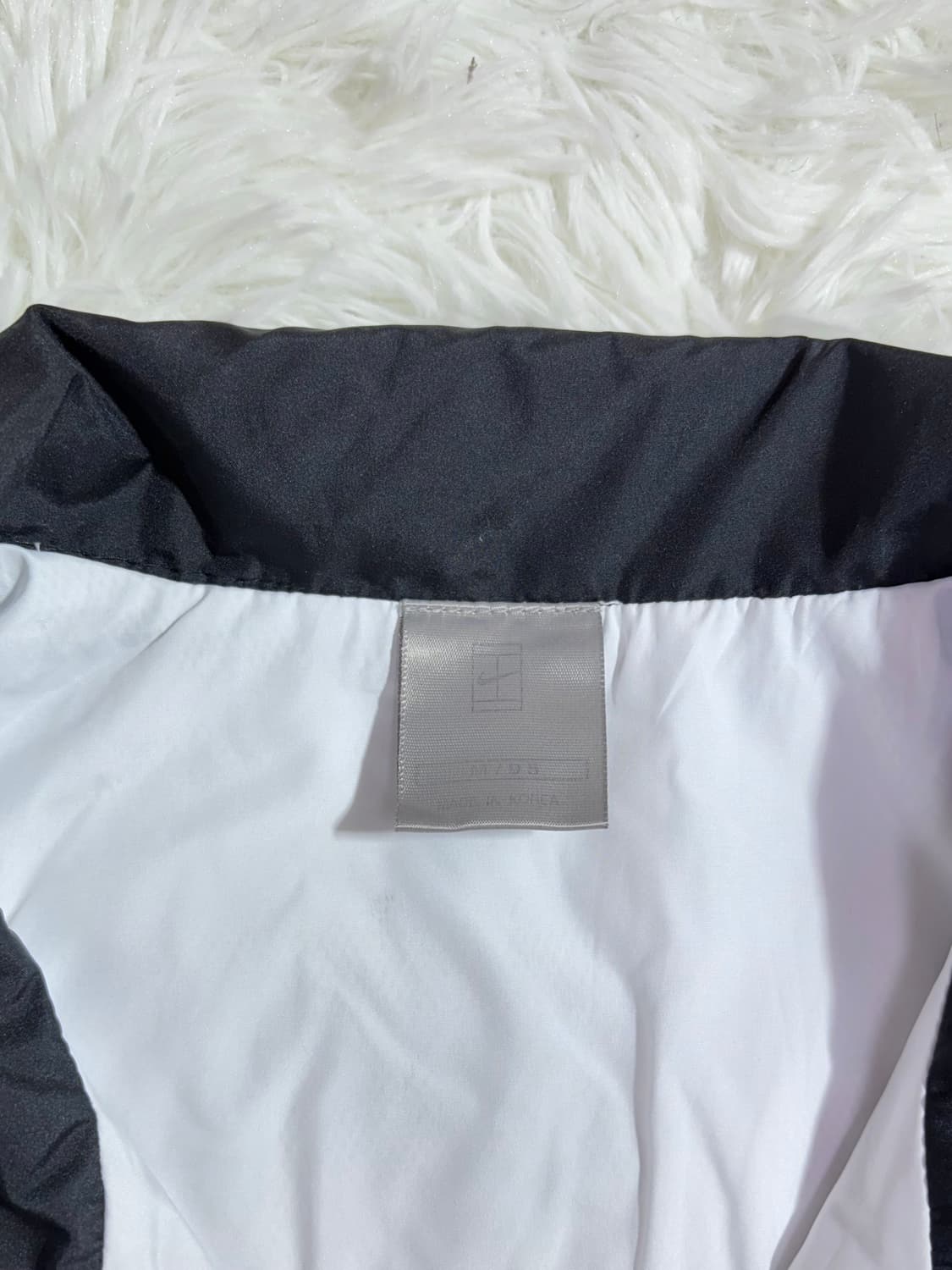 나이키 00‘s 화이트•블랙 테니스로고 바람막이  상품이미지5