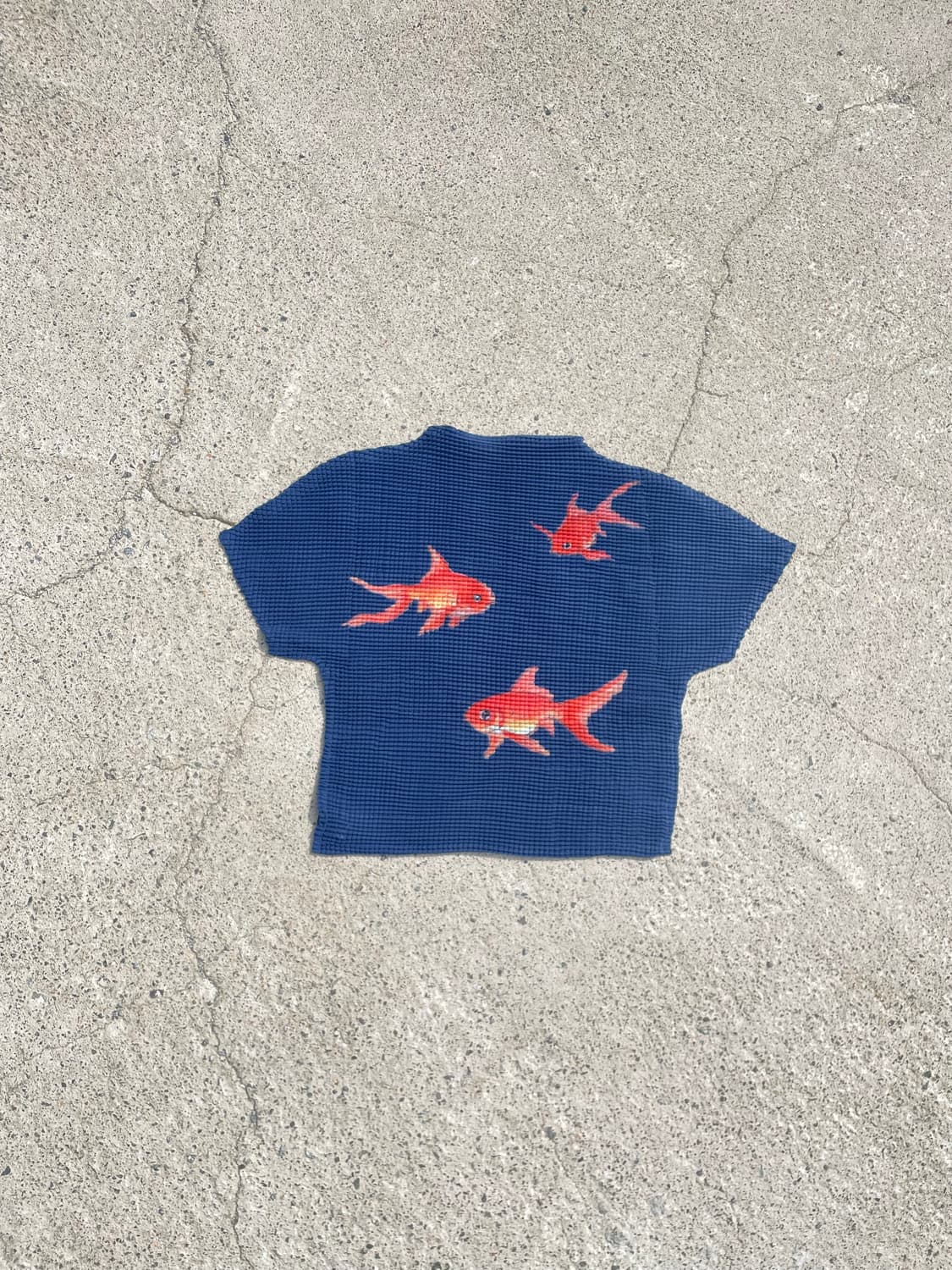 Orange fish friends pleats top 상품이미지1