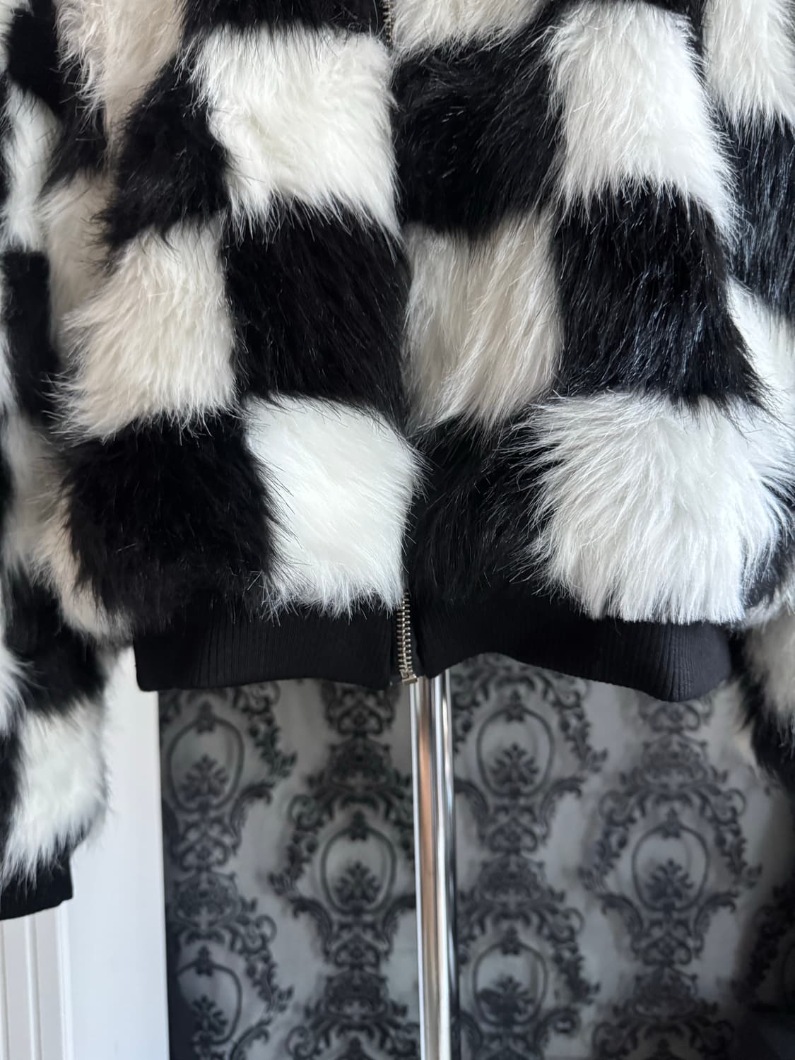 체커보드 페이크 퍼 집업 자켓 상품이미지6