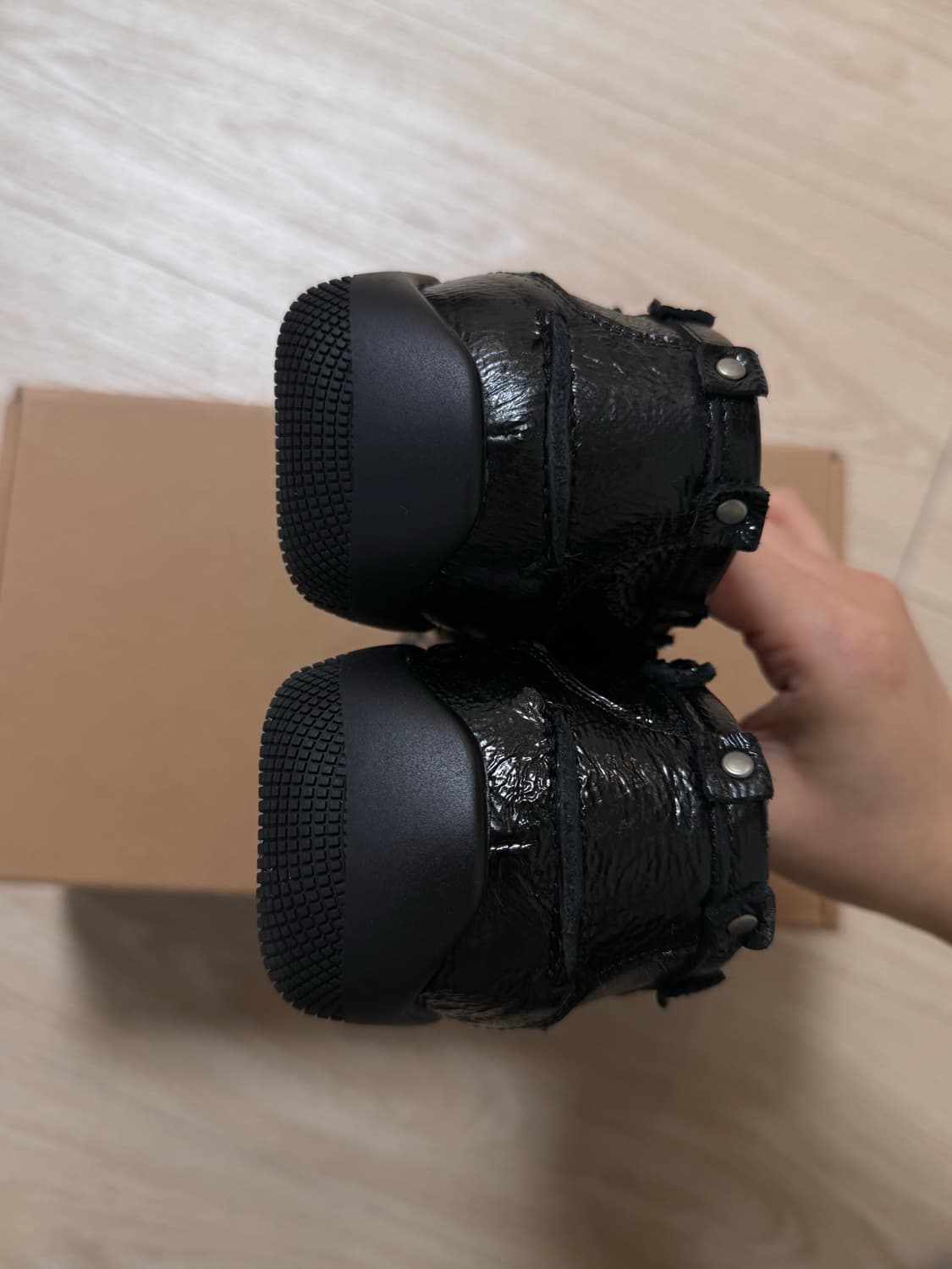 네거티브쓰리 로퍼 Belted Stud Loafer 상품이미지5