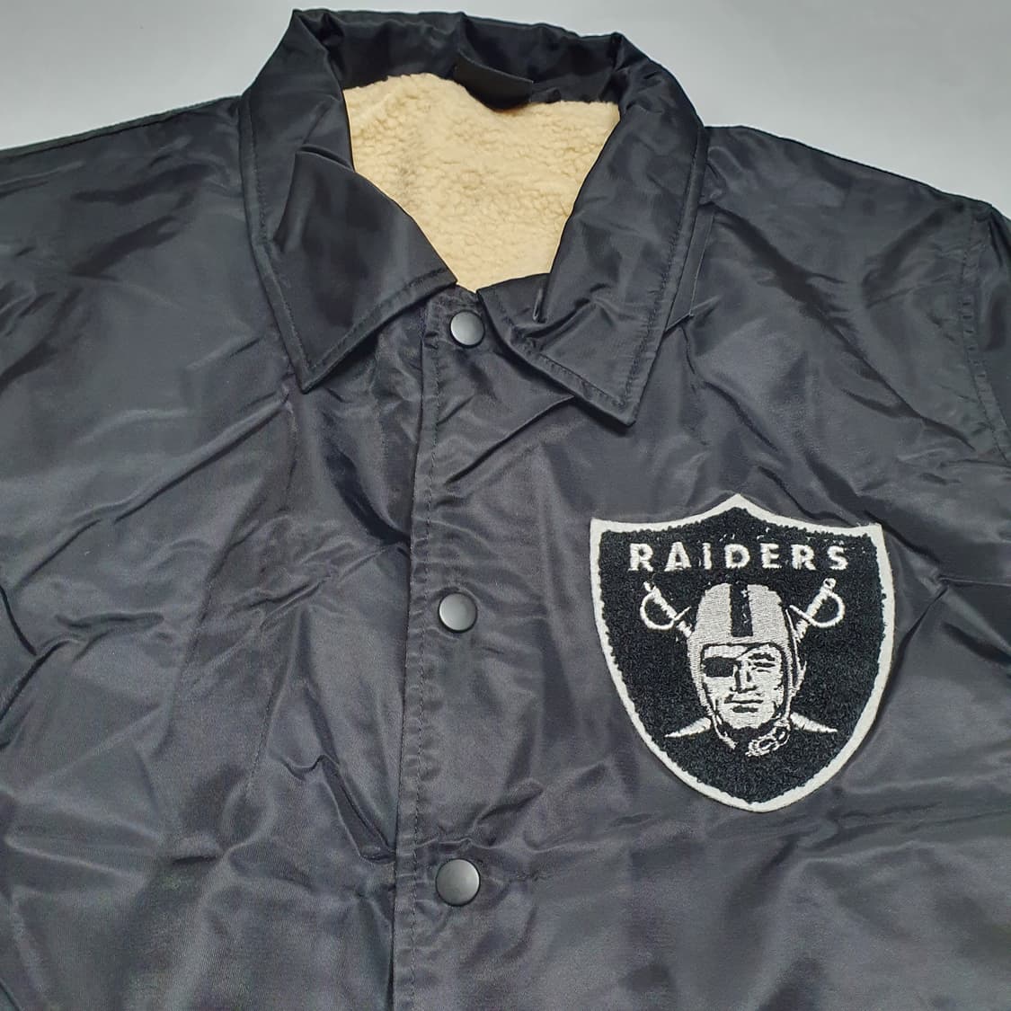 마제스틱 오클랜드 레이더스 쉐르파 코치 자켓 블랙 Majestic 상품이미지3