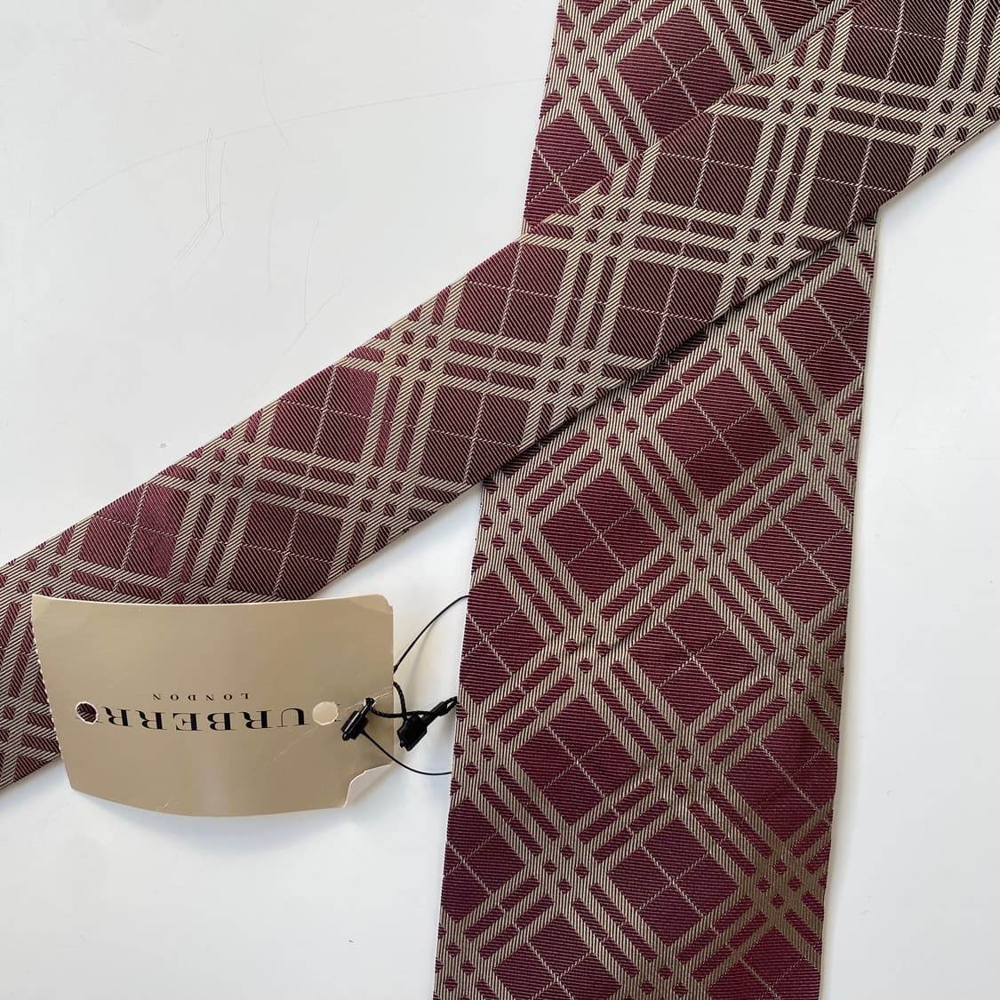 택달린 버버리 노바체크  명품 정품 넥타이 (Burberry)8.4cm 상품이미지4