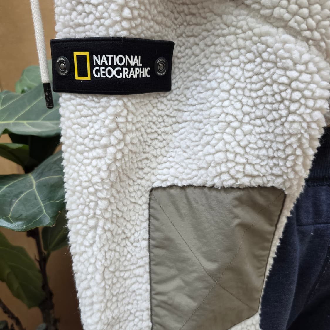 내셔널지오그래픽 언더붑 크롭탑 후드집업 상품이미지6