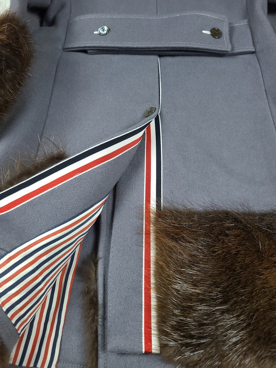 톰브라운 여성 비버퍼 더블브레스티드 울코트 상품이미지5