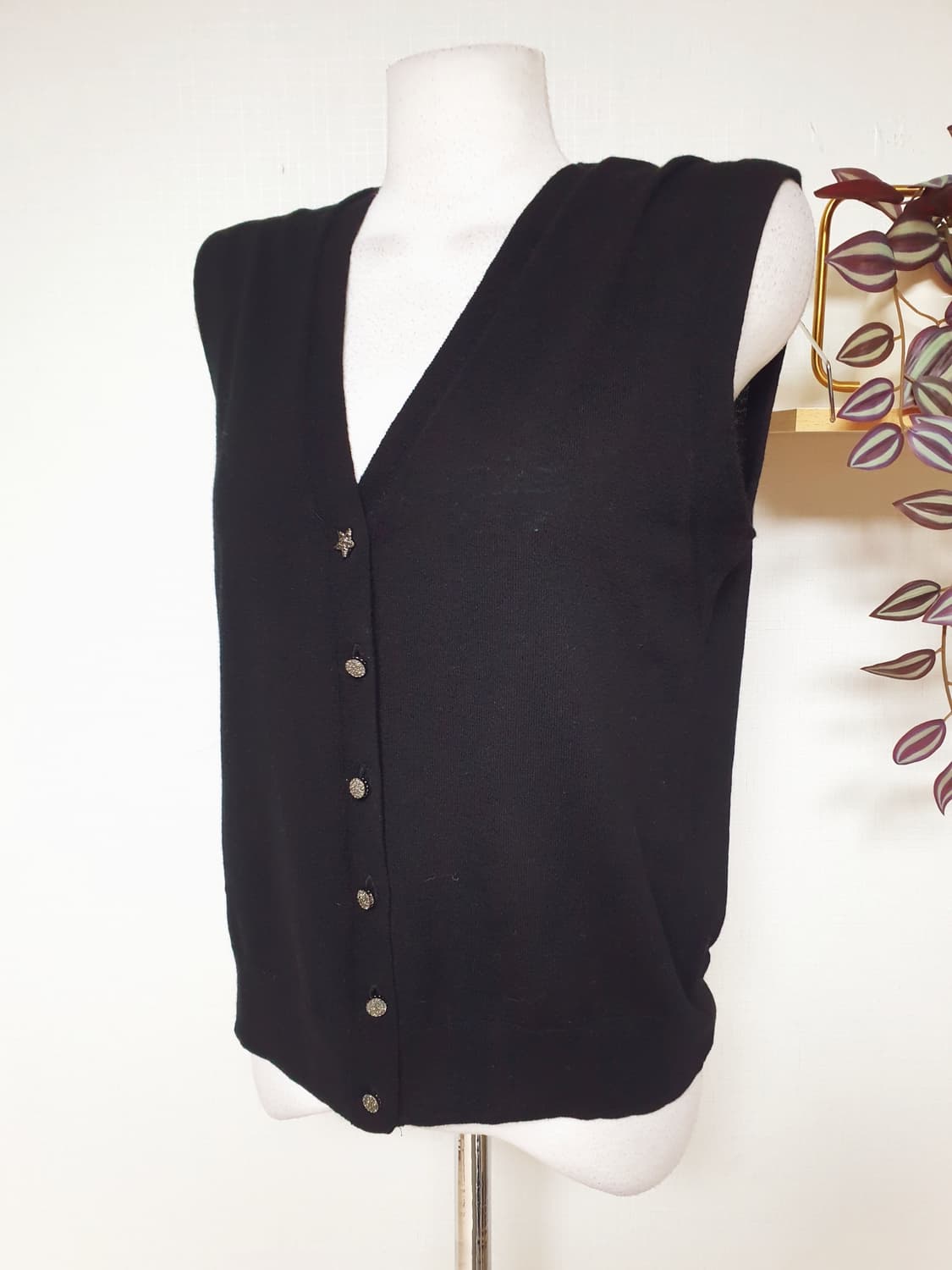 칼라거펠트 24SS 캐시미어 니트베스트 55 블랙 상품이미지6