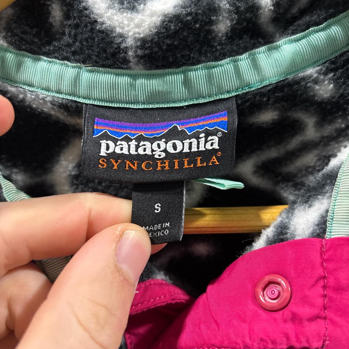 17FW 파타고니아 클래식 신칠라 스냅-티 플리스 풀오버 블랙 상품이미지3