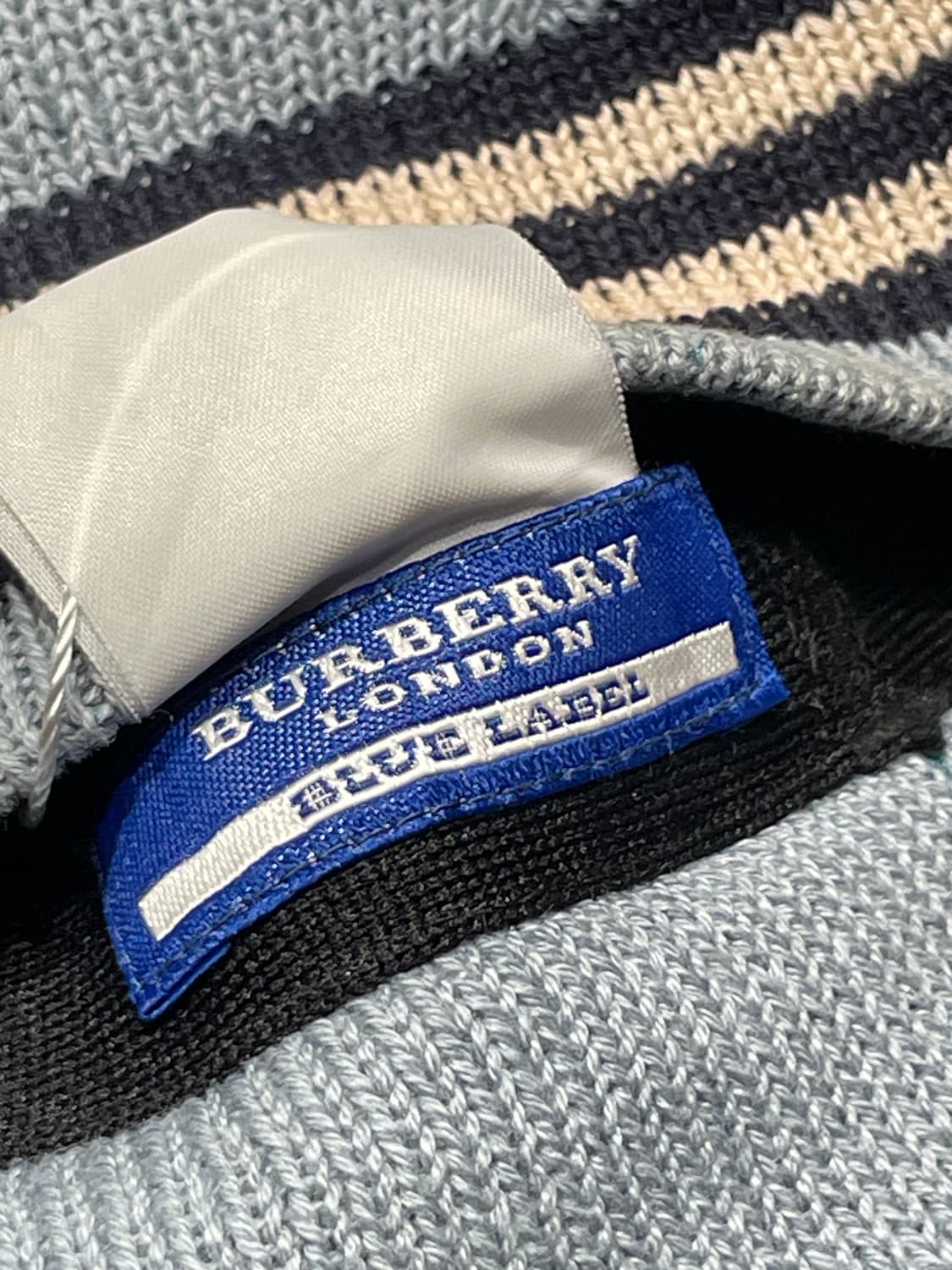 버버리 런던 블루라벨 스트라이프 니트 버킷햇 상품이미지2
