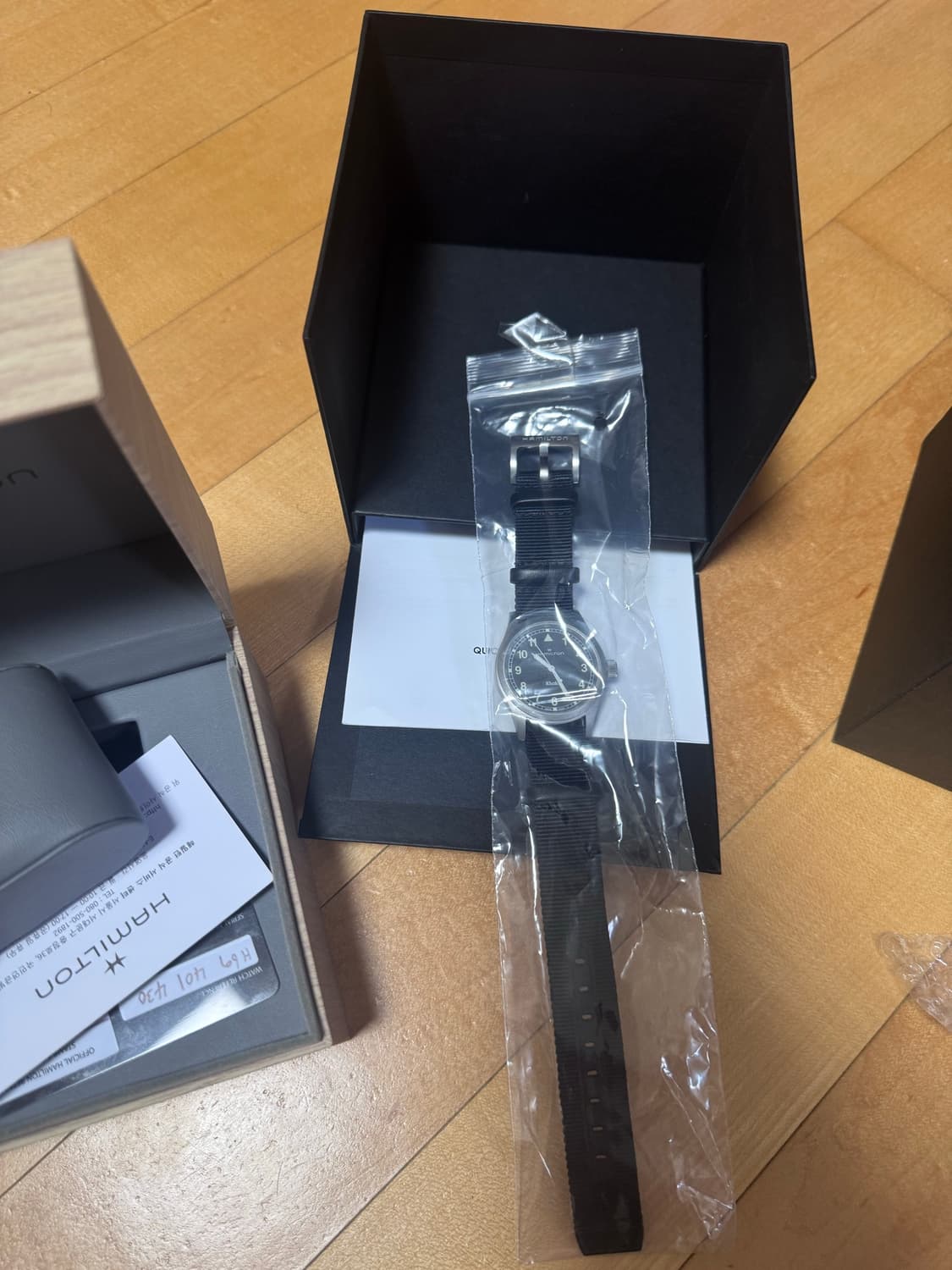 해밀턴 카키필드 쿼츠 38mm 나토 스트랩 블랙 상품이미지4