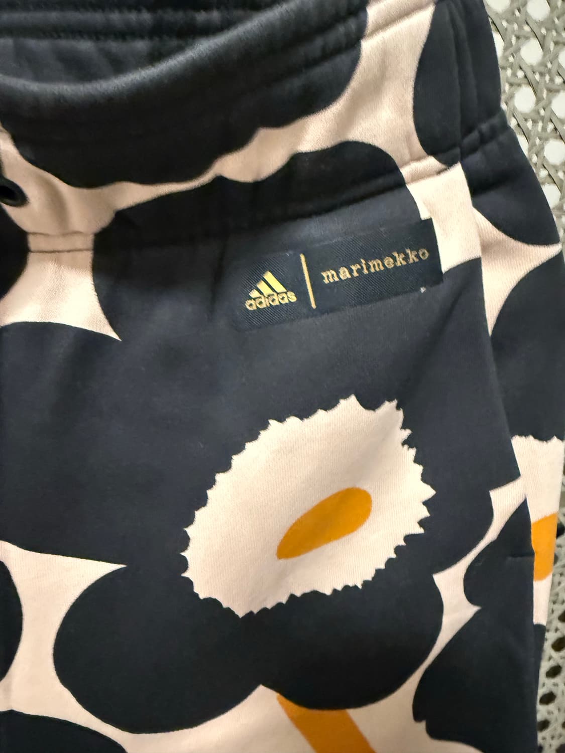 아디다스 마리메꼬 콜라보한 플라워 플리스 팬츠 상품이미지6