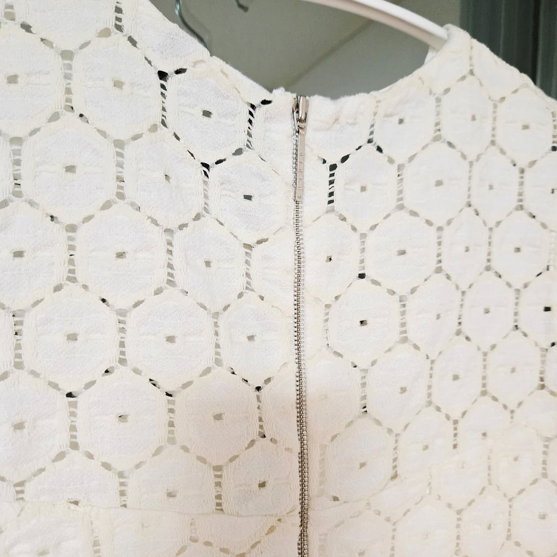 시슬리 펀칭 원피스 상품이미지6