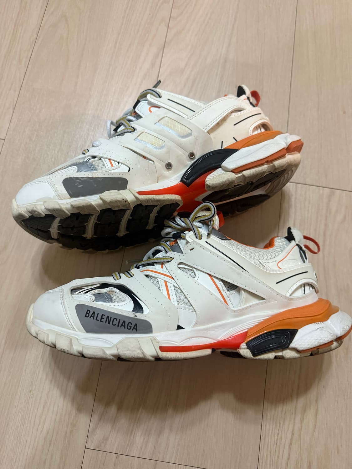 발렌시아가 트렉슈즈 흰주 40 상품이미지2