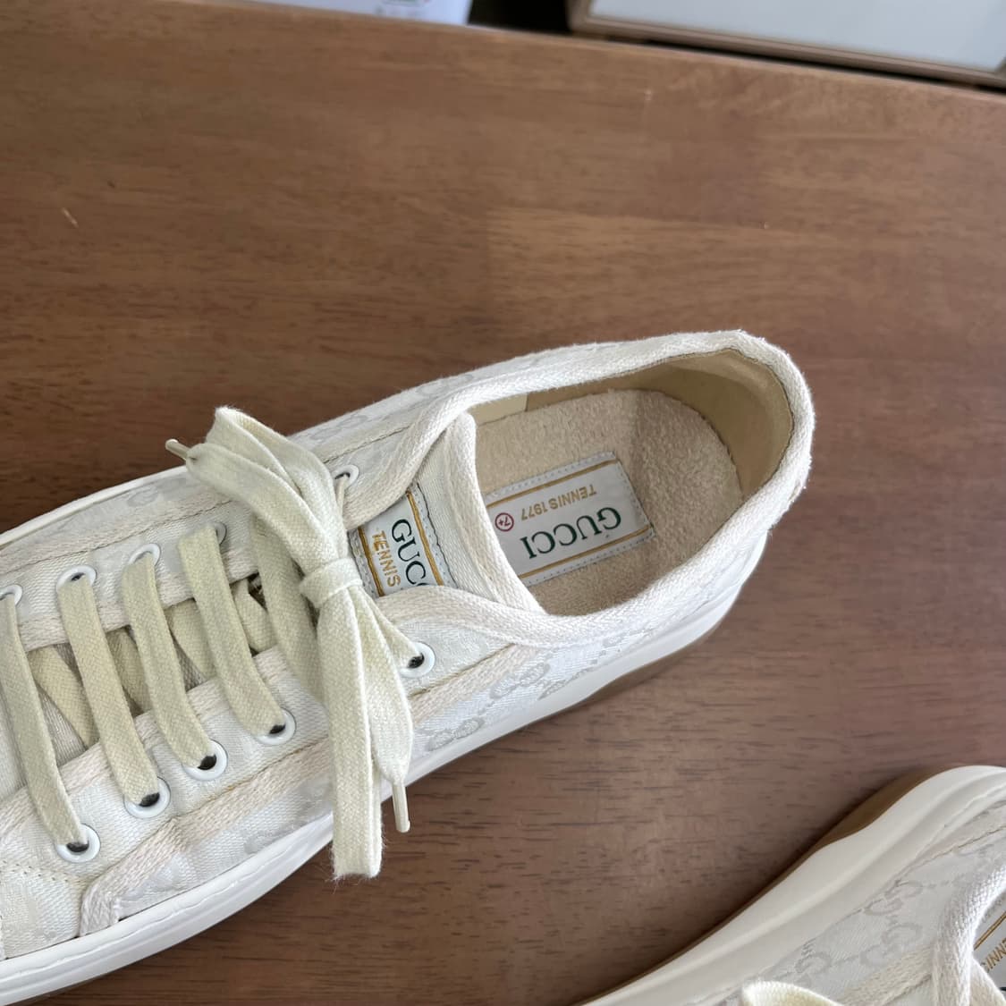 구찌 테니스 스니커즈 7.5 상품이미지3