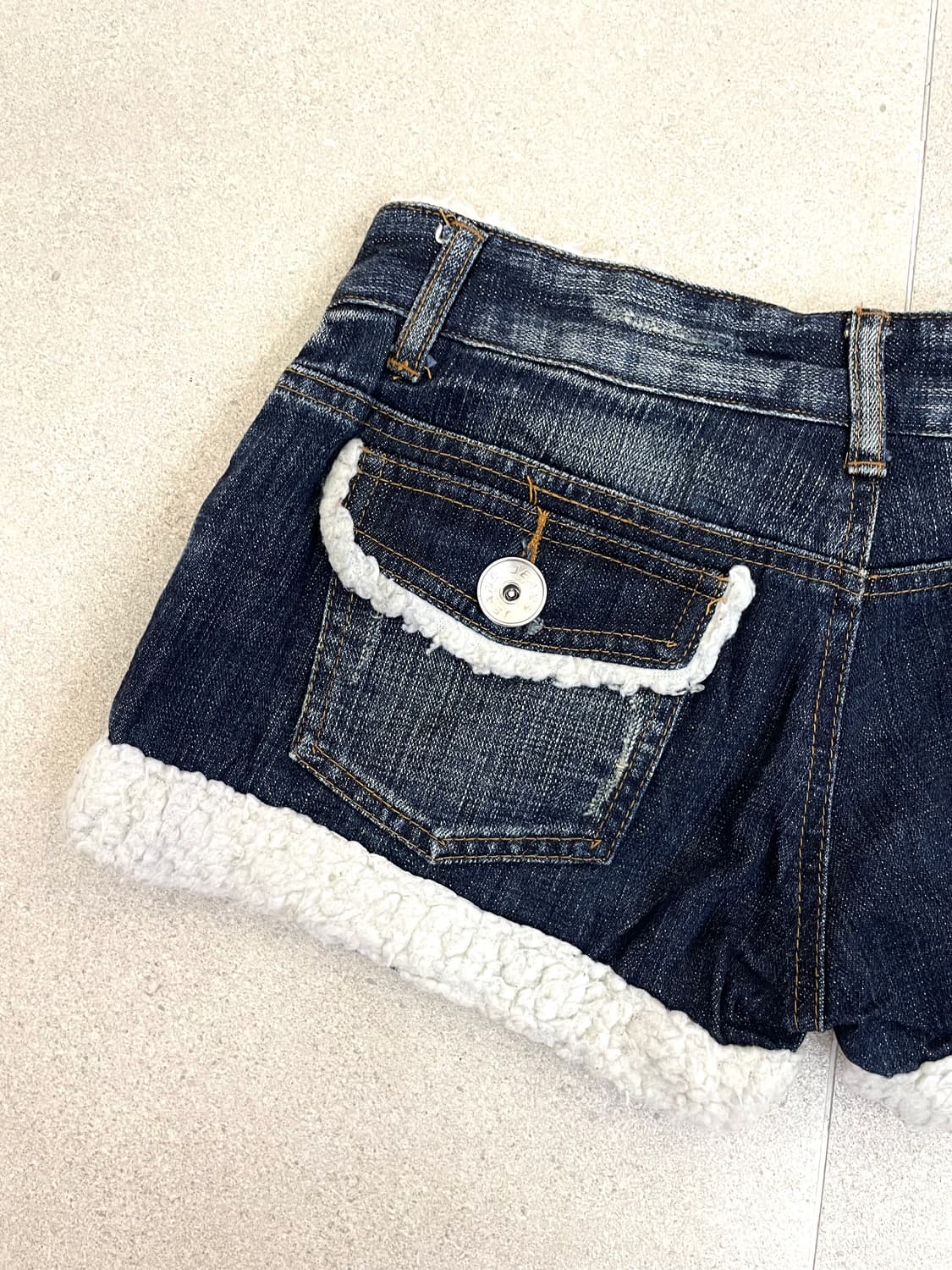 워싱데님 퍼 숏츠 상품이미지4