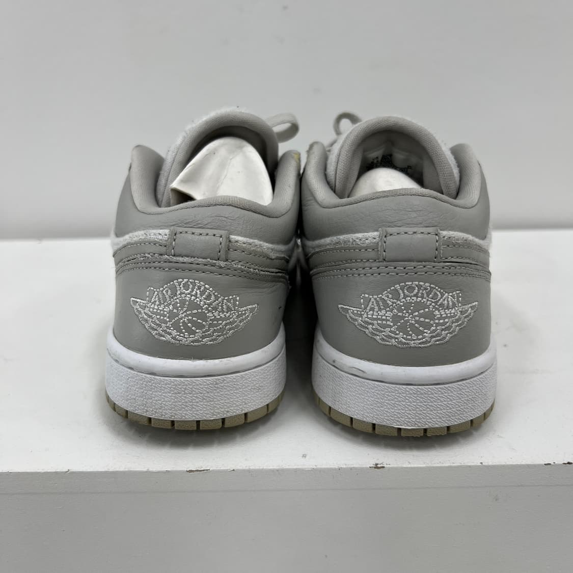 나이키 에어 조던 1 로우 SE 라이트 아이언 오어 스니커즈 235 상품이미지3
