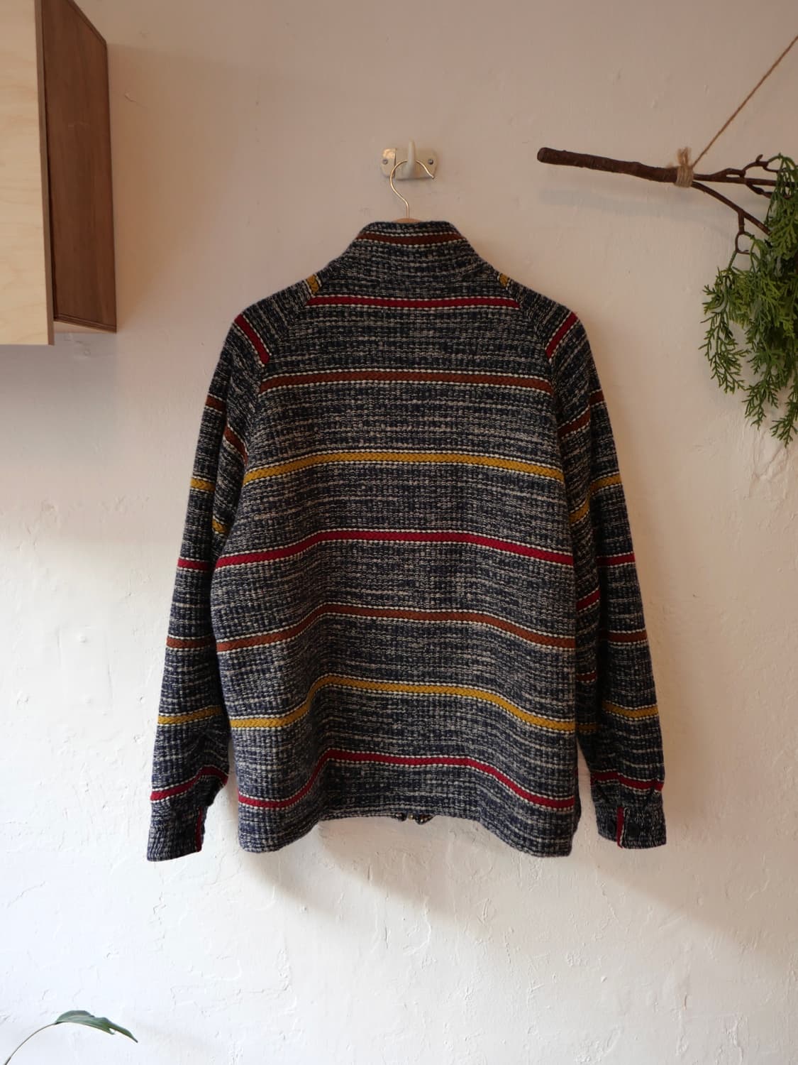 나이젤 카본 스트라이프 퀄티드 집업 자켓 상품이미지3