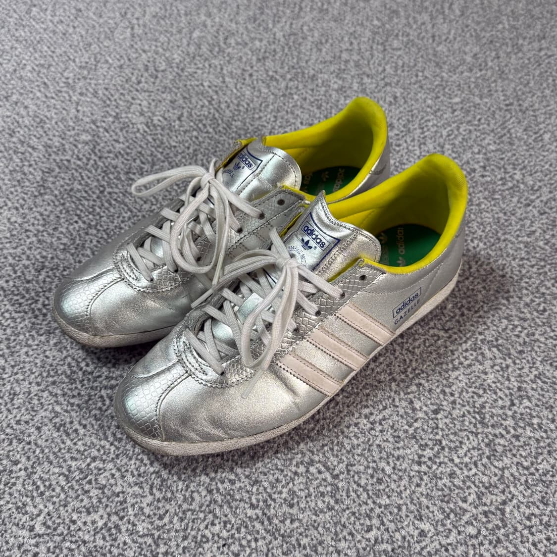 [정가 19만원] 아디다스 가젤 실버 240 상품이미지4