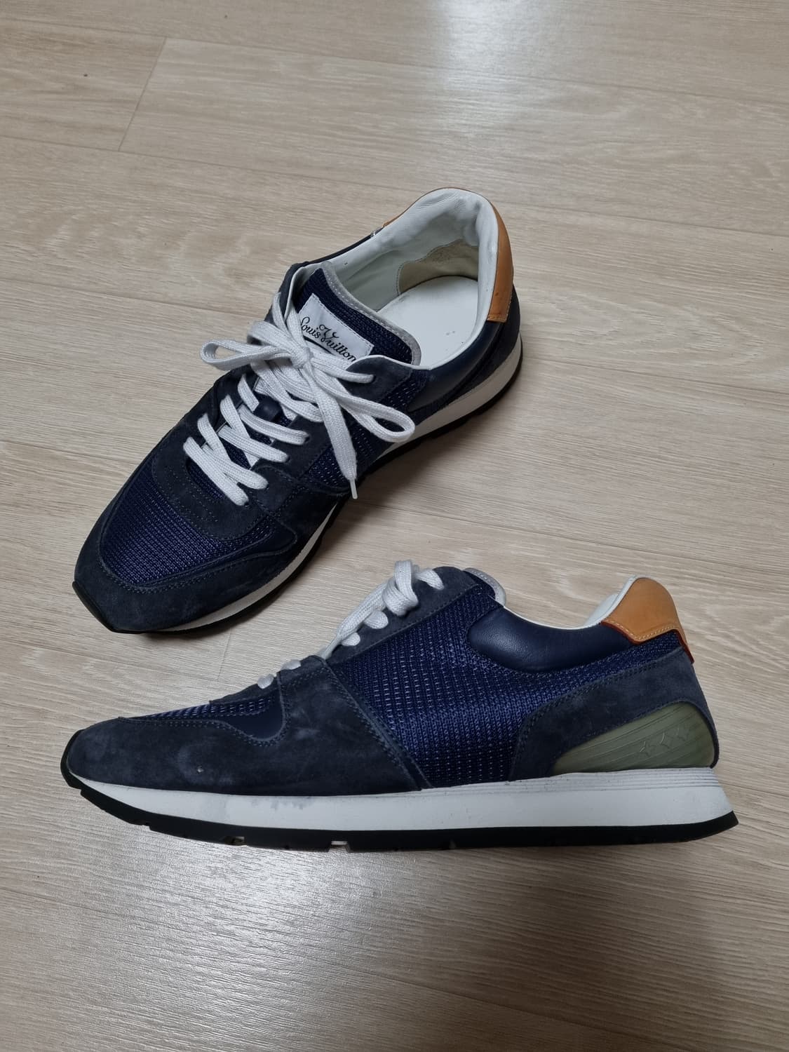 루이비통 런어웨이 아베스 스니커즈 신발 상품이미지1