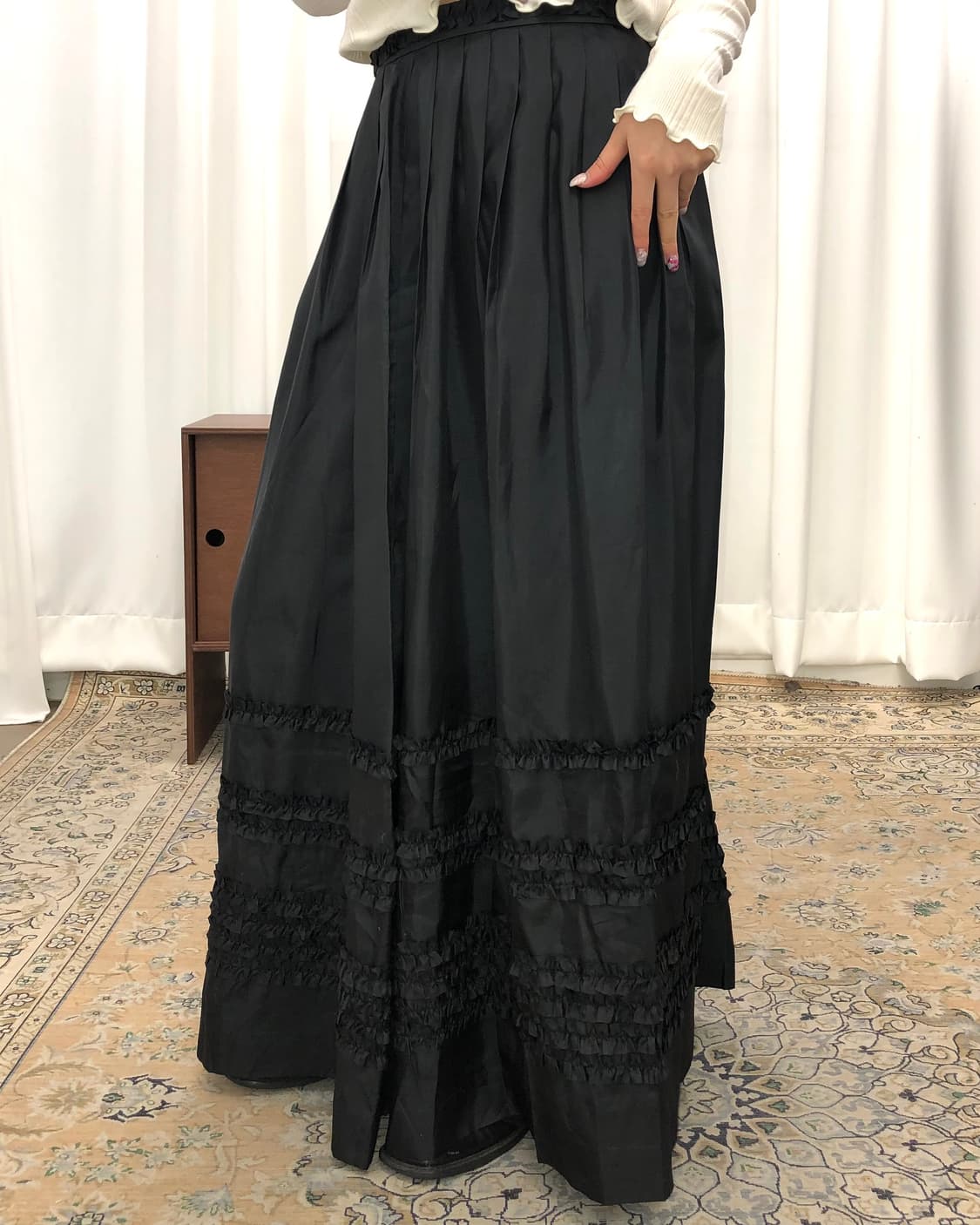 블랙 프릴 플리츠 스커트 상품이미지1