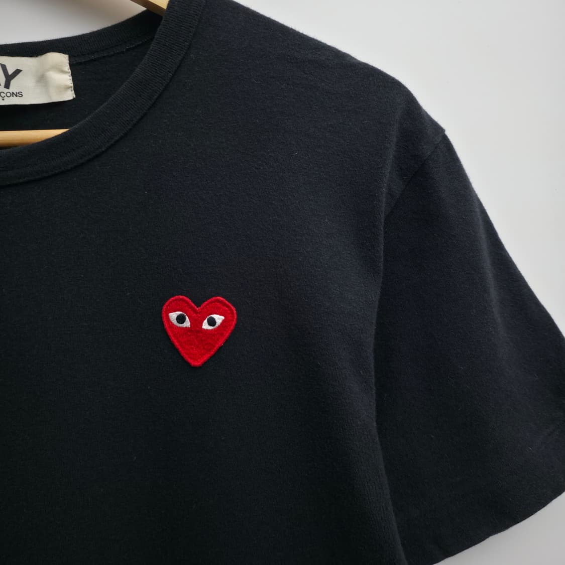 [M] 꼼데가르송 블랙 반팔티 상품이미지4