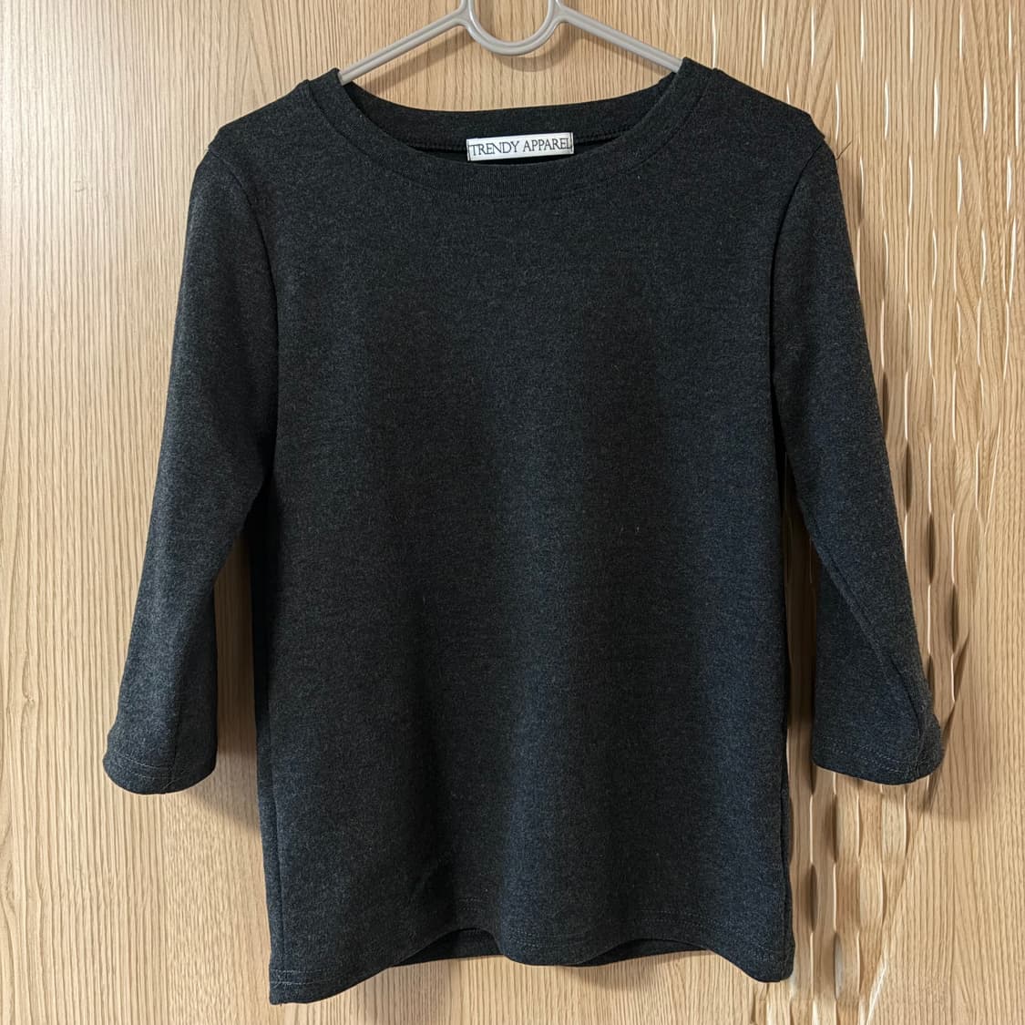트렌디 어패럴 차콜 7부 티셔츠 상품이미지1