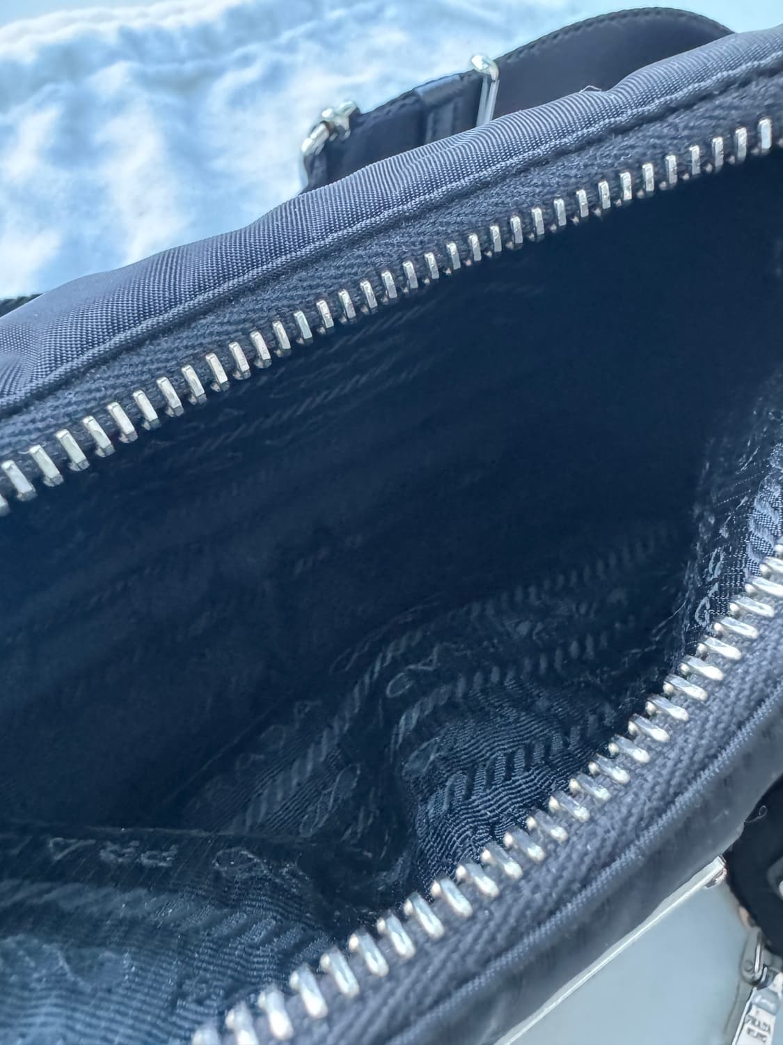 프라다 리에디션 2005 리나일론 테수토 호보택 크로스백 상품이미지5