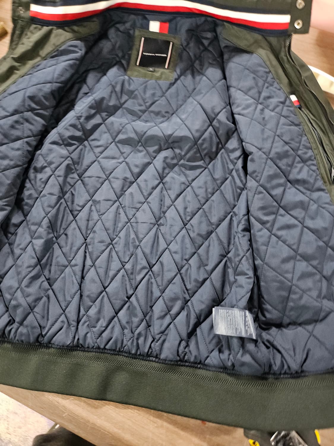 타미힐피거 남성 폴리 솔리드 베이직 봄버 자켓 M 상품이미지6