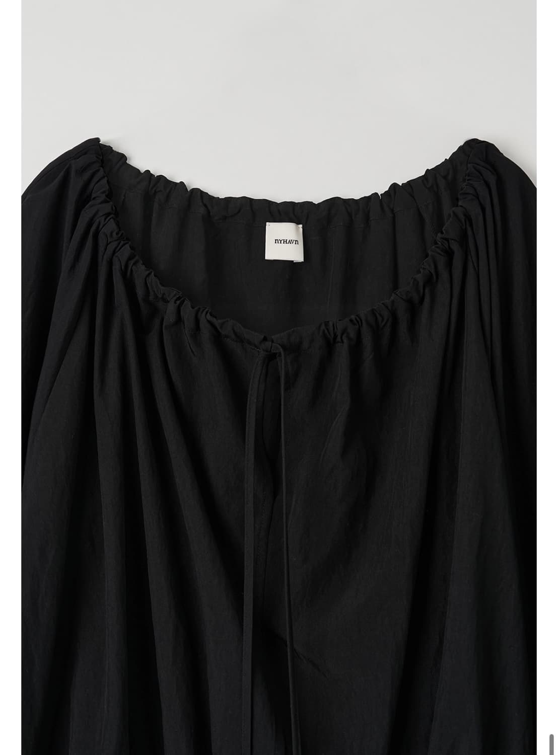 니하운 셔링 블라우스 Nox Shirring Blouse 택달린새상품 상품이미지8