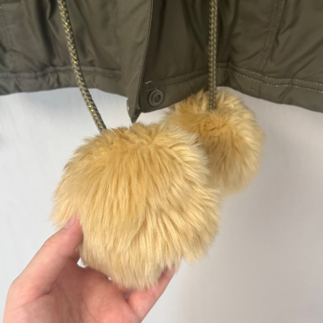 (32) 아디다스 y2k 폼폼 퍼 후드 자켓 상품이미지4