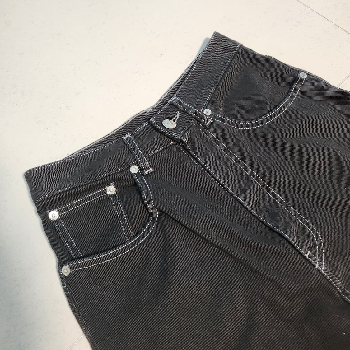 메종마르지엘라 하이웨스트 세미와이드 블랙 데님 팬츠 상품이미지3