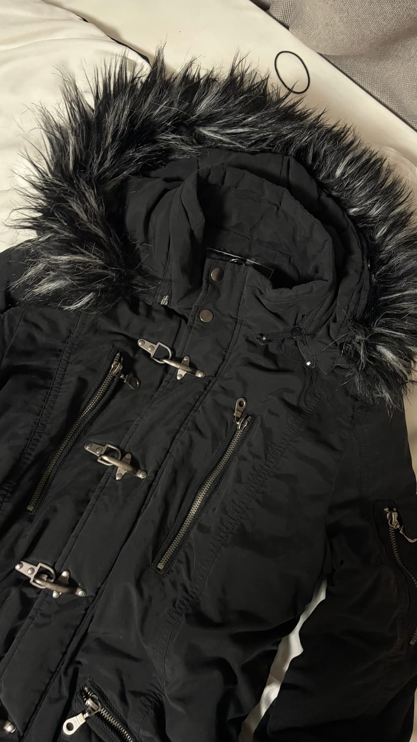 {{이가격엔무조거니야😍😍}}갸루 펑크 하이넥 퍼 블랙 야상 상품이미지1