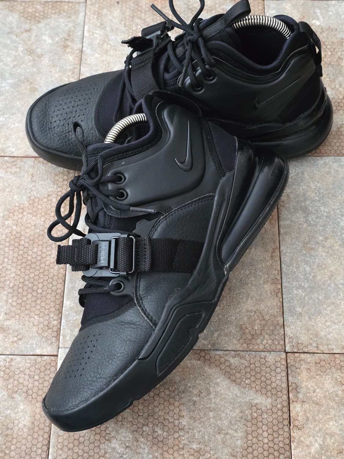 (265)나이키 에어포스 270 트리플 블랙  상품이미지3