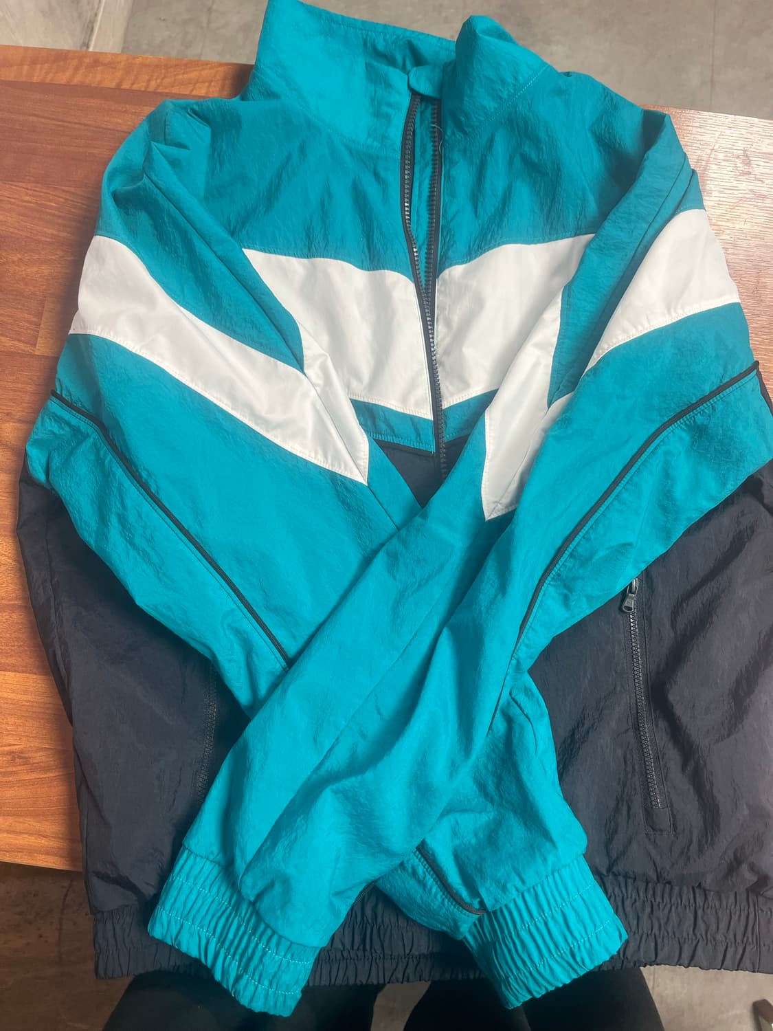 약한영웅 안수호 바람막이 상품이미지3