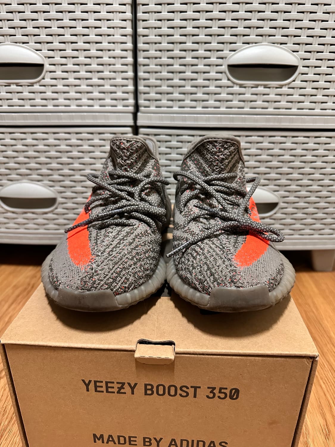 아디다스 이지 부스트 350 V2 벨루가 리플렉티브 275 상품이미지4