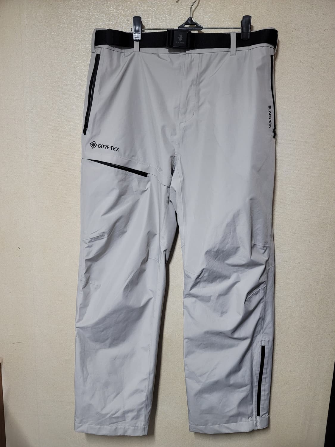 블랙야크 간절기 고기능 고어텍스 방수 팬츠 상품이미지1