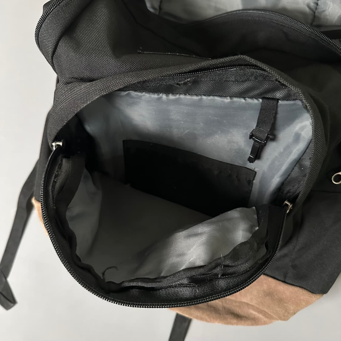 잔스포츠 배색 백팩 가방 베이지 블랙  [012206] 상품이미지4