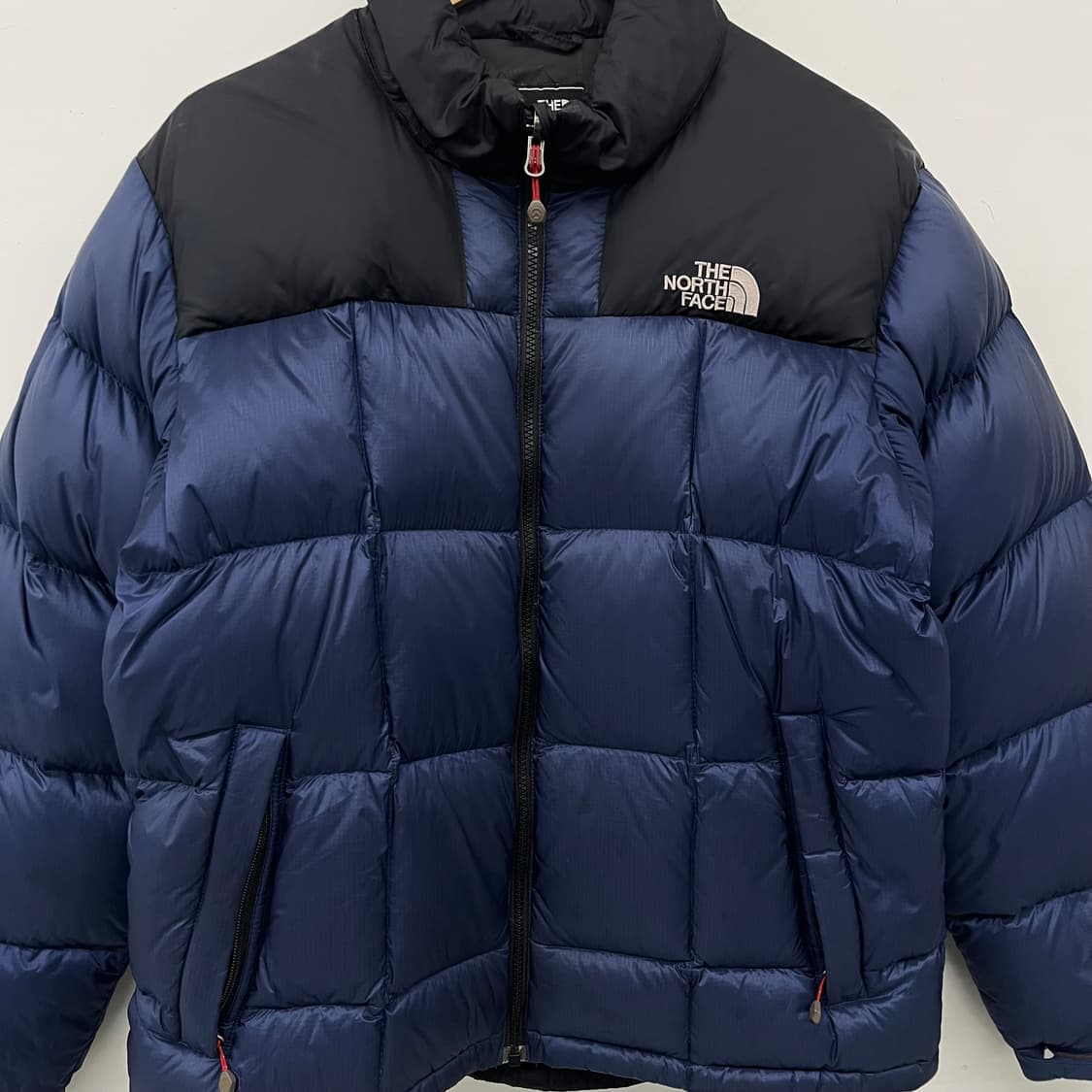 노스페이스 패딩 네이비/블랙 눕시 남L 상품이미지2