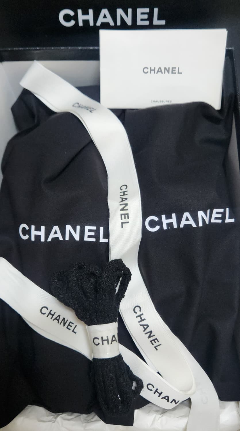 [정품] 샤넬 스니커즈 운동화 CC로고 골드/블랙뒤면크로커다일가죽 39 상품이미지9