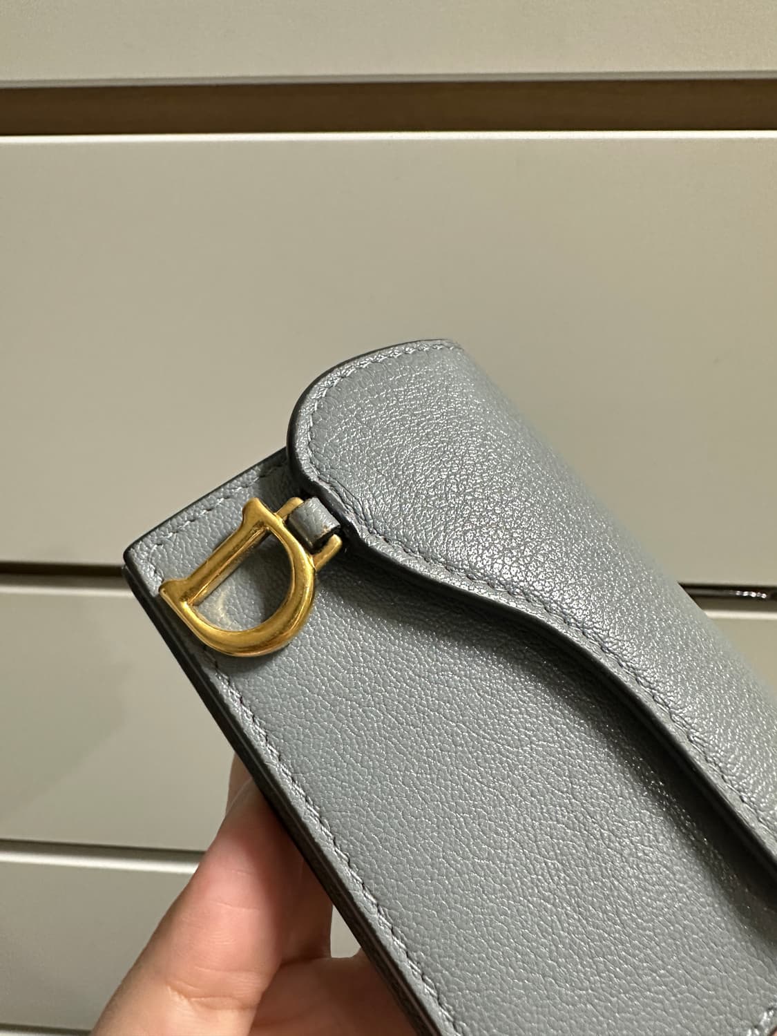 디올 디올 새들 플랩 카드지갑 블루그레이 상품이미지2