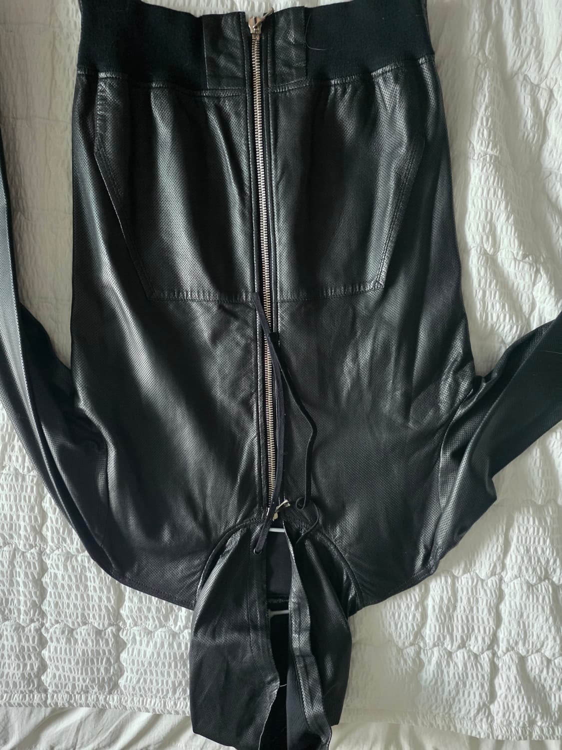 발망 한정판 레더 후드 집업 자켓 급처 상품이미지1