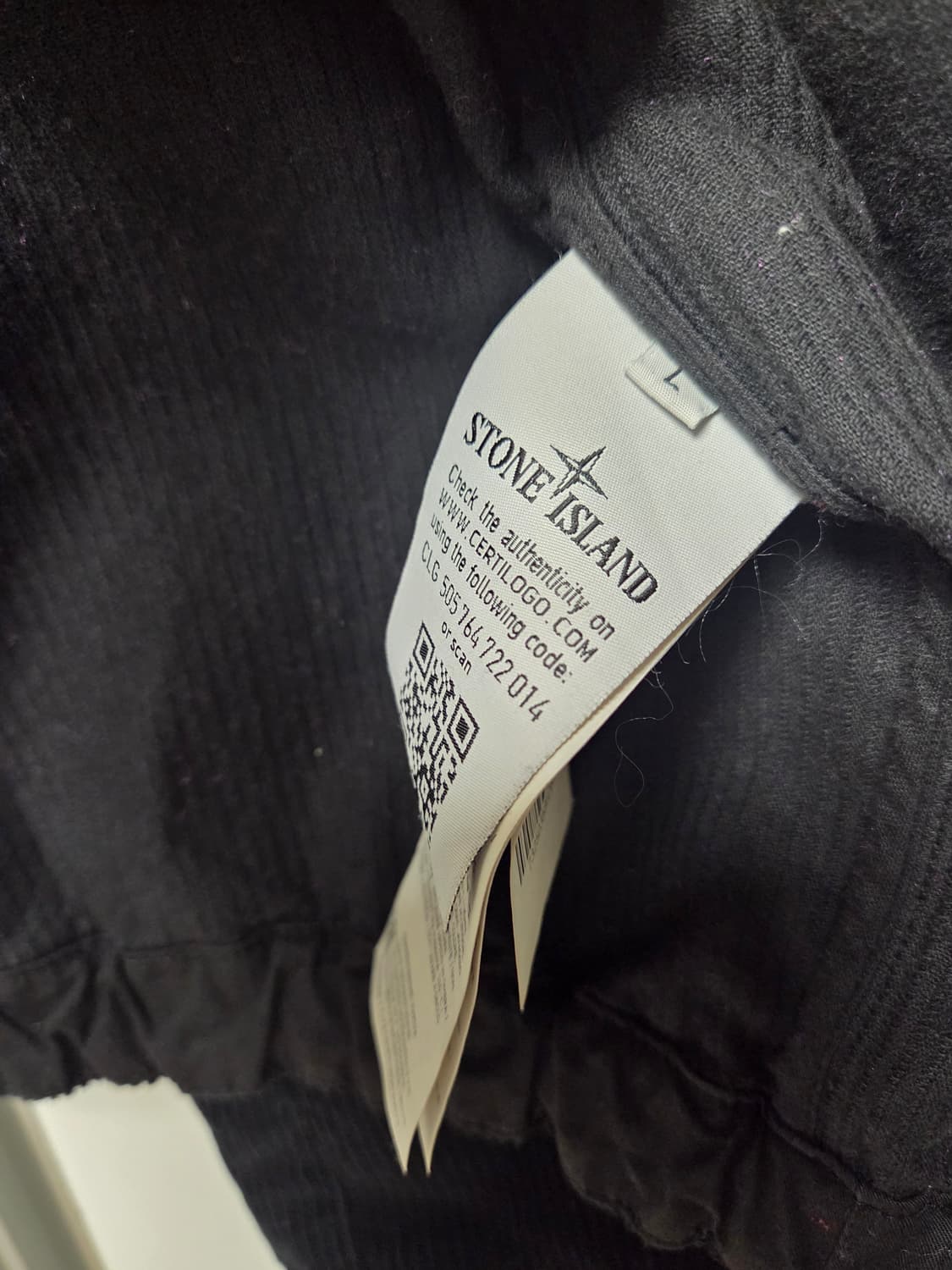 슈프림 x 스톤 아일랜드 코듀로이 자켓 블랙 - 20FW 상품이미지6