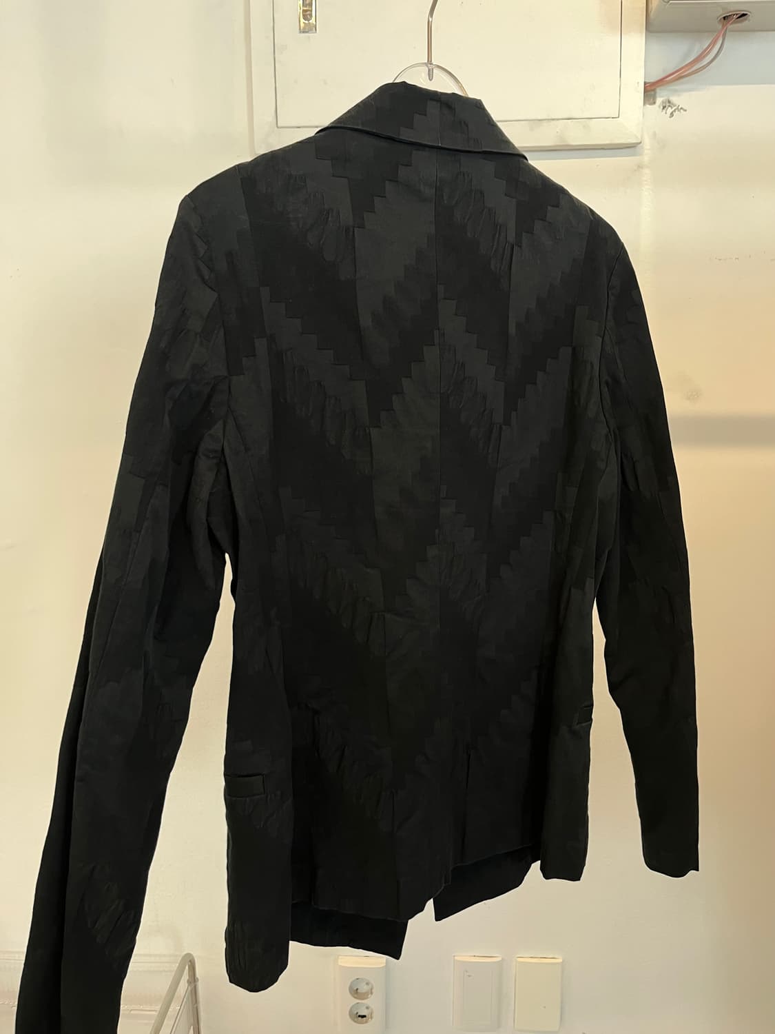Issey Miyake Black Two-Button Jacket 상품이미지2