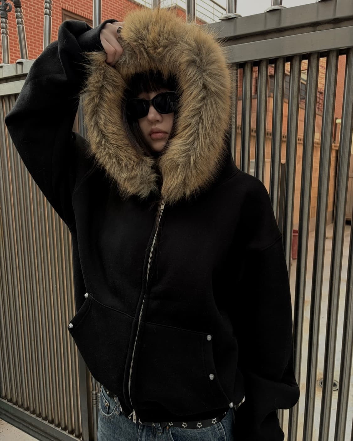 [unisex] 섀도우 스터드 라쿤퍼 후드집업 상품이미지1