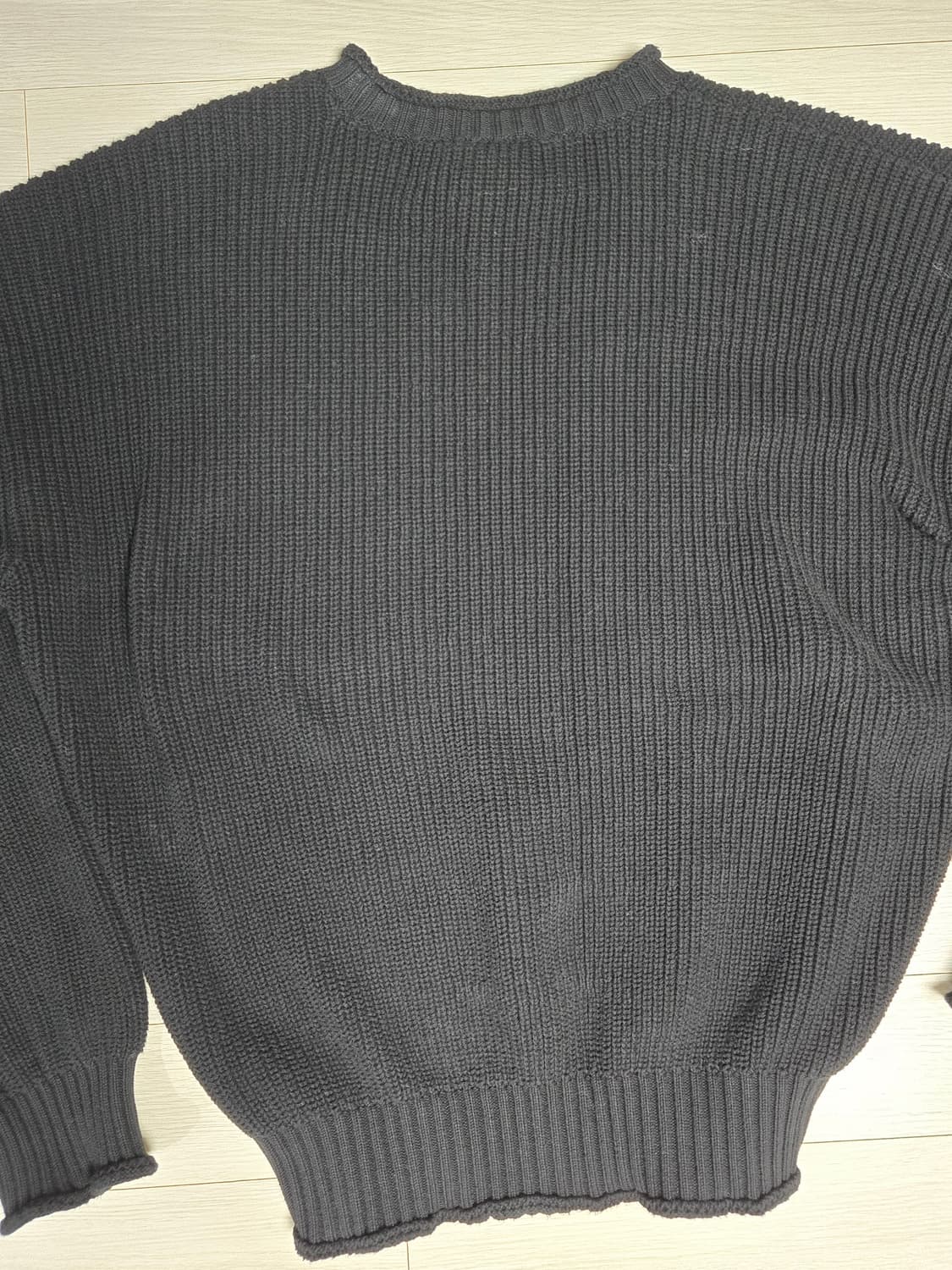  우알롱(Wooalong)의 호프트리 트랙해치 니트 상품이미지3