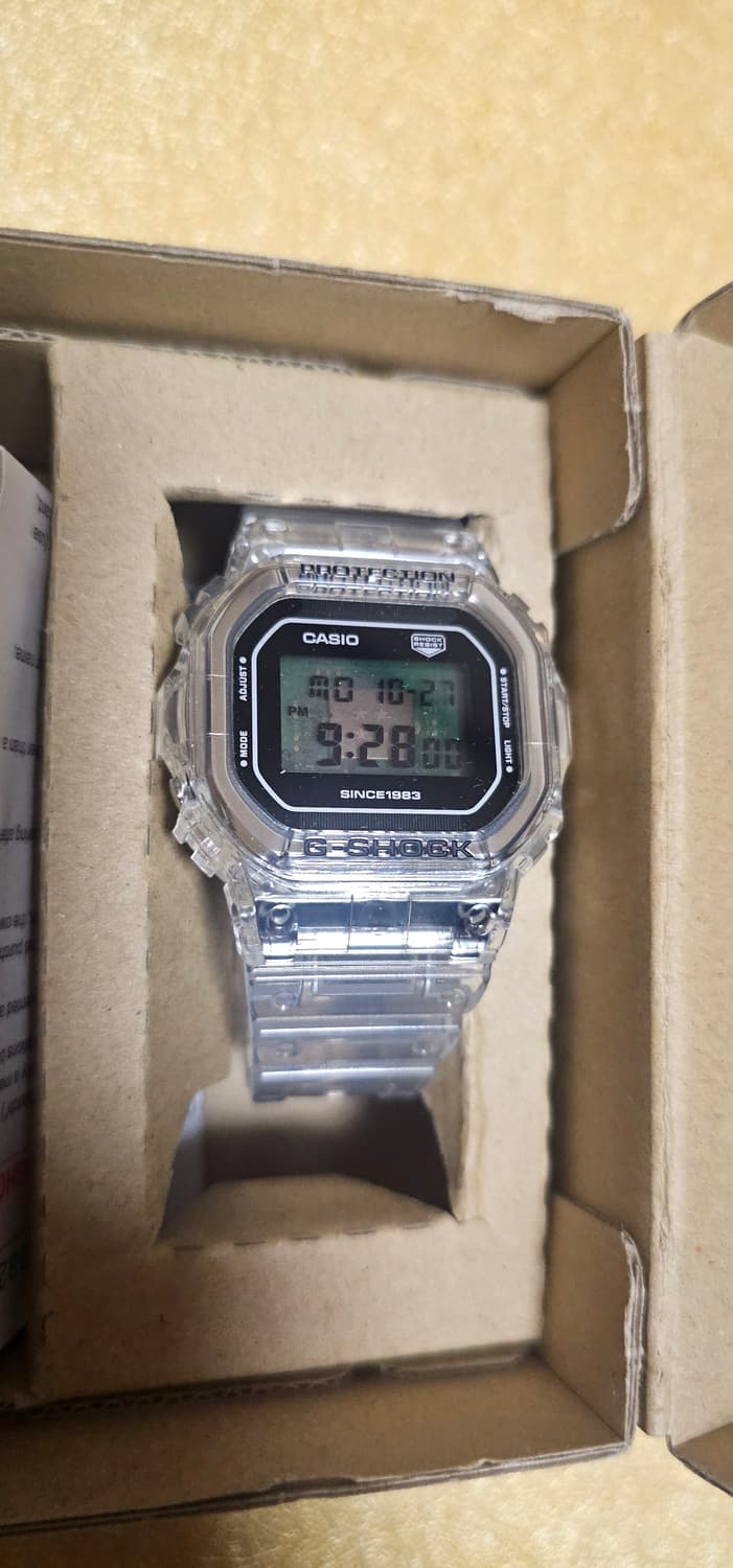 카시오 지샥 40주년 클리어 리믹스 5000 시리즈 DW-5040RX-7 상품이미지1